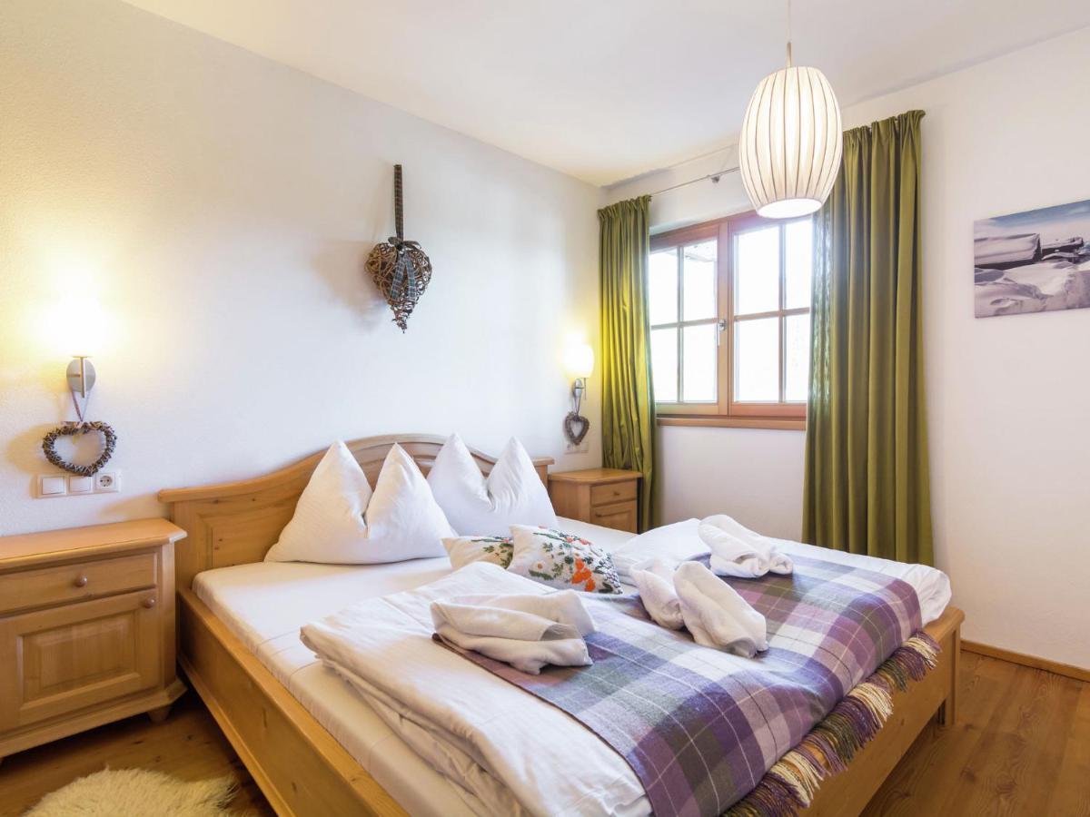 Holiday Home With Snow Covered Views Hollersbach im Pinzgau Exteriör bild